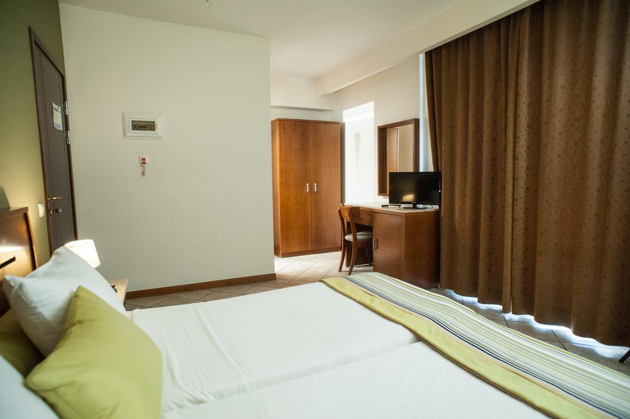 Hotel Aigli Peraia  Bagian luar foto