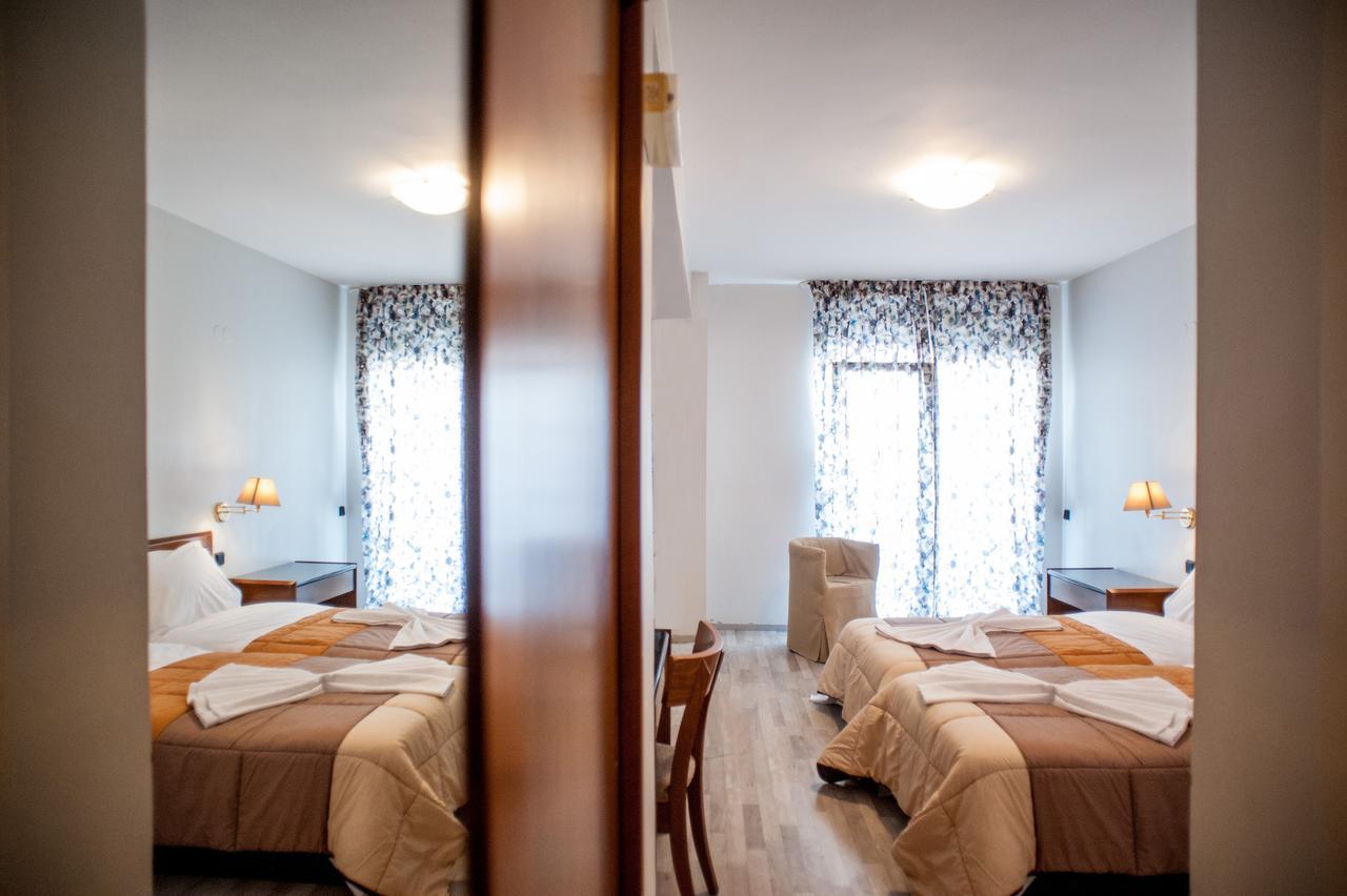 Hotel Aigli Peraia  Bagian luar foto