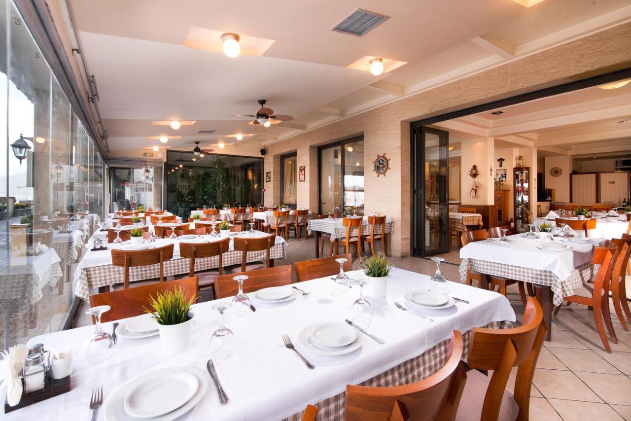 Hotel Aigli Peraia  Bagian luar foto